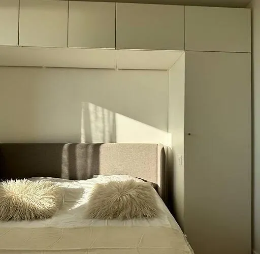 Les Hirondelles إيكس ليه با